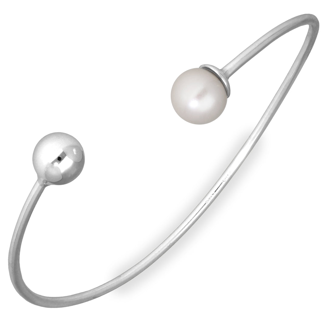 Weißes Perlenarmband